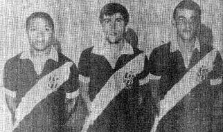 Jogadores da Ponte Preta de Campinas (SP), em 1966. Da esquerda para a direita: Walter Zum-Zum (que foi para a Ponte junto com Carbone), Adenir e Carbone.