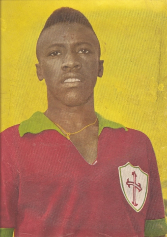 A Potuguesa de Desportos contou com a presença de Ivair na temporada de 1963. Foto: A Gazeta Esportiva Ilustrada