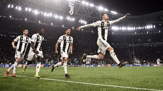 Cristiano Ronaldo comemora gol da Juventus diante do Atlético de Madri na Liga dos Campeões