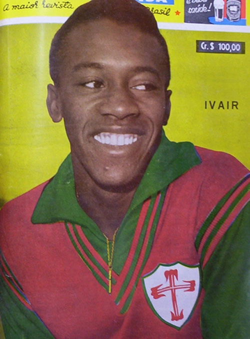 Na época, o ex-atacante com a camisa da querida Portuguesa. Foto enviada por Walter Roberto Peres