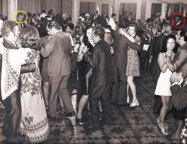 Festa dos 31 anos de confraternização e amizade. Loureiro Júnior dançando com sua esposa (o primeiro casal à esquerda), Silvio Luiz (com círculo amarelo) aparece ao fundo, Lucas Neto também dançando com sua esposa (último casal à direita) e Otávio Munis (com círculo vermelho) está atrás observando a festa