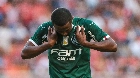 Herói palmeirense fala em confiança alta após 1º gol com "camisa gigante"