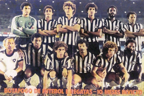 Botafogo em 1978. Em p&eacute;: Z&eacute; Carlos, Beto, Osmar Guarnelli, Wecsley, Ren&ecirc; e Rodrigues Neto. Agachados: Crem&iacute;lson, Mendon&ccedil;a, D&eacute;, Mendon&ccedil;a e Paulo C&eacute;sar Lima