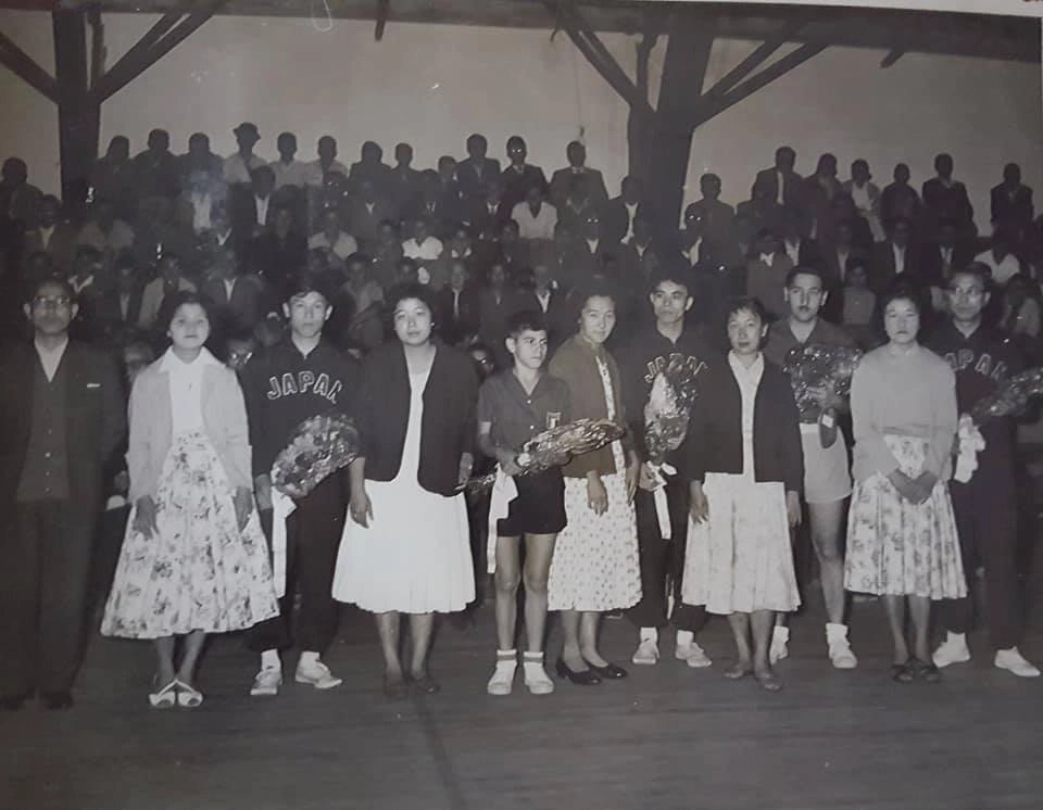 Biriba sendo homenageado quando bateu dois campeões mundiais, em 1958