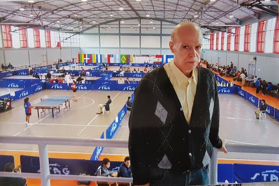 Biriba acompanhando competição de Tênis de Mesa