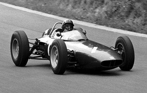 Com sua BRM-Ford no GP da Bélgica de 1962, disputado em Spa-Francorchamps. Hill foi o segundo colocado e a vitória foi de Jim Clark. Foto: Divulgação