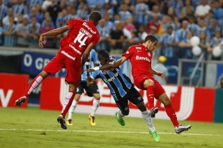 William e Bolaños cotados para o Gre-Nal. Será que o raio pode cair de novo no mesmo lugar ?