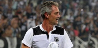 Lisca revela pedido de desculpas de Nenê após críticas ao são-paulino