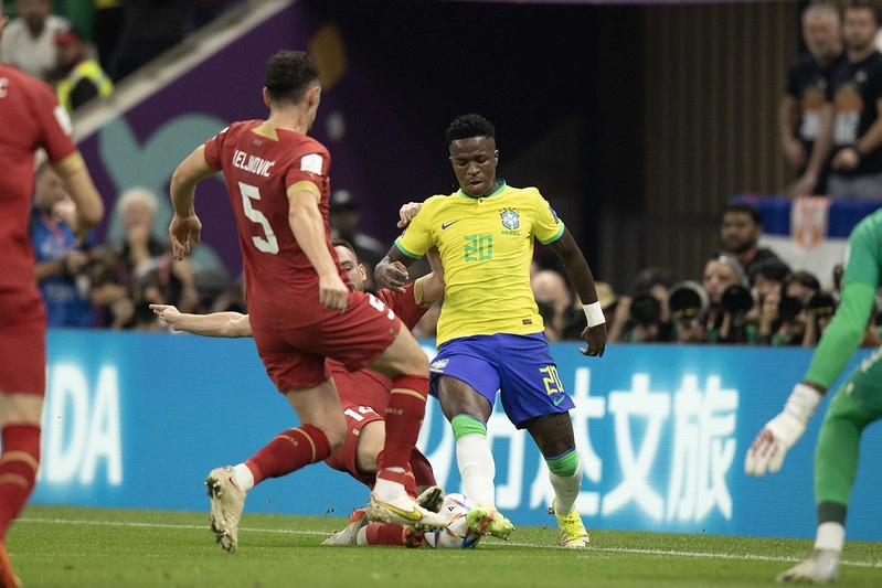 Com empate entre Camarões e Sérvia, Brasil garante vaga se vencer