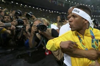 O Brasil não precisa te engolir, Neymar!