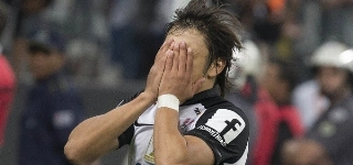 A falta de um camisa 9 reflete a incompetência da antiga e da atual gestão alvinegra