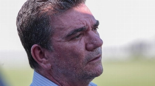 Presidente do Corinthians não esconde intenção de contratar lateral esquerdo de forma definitiva