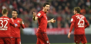 O jornal polonês Polsatsport conta que Cezary deu a entender que conversa com o clube espanhol sobre uma transferência durante uma premiação na Polônia