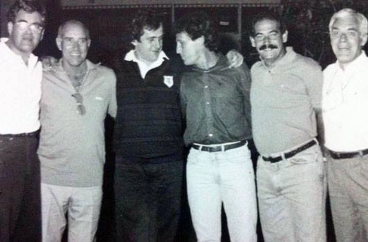 Da esquerda para a direita, o segundo é Gérson, seguido por Platini, Zico, Rivellino e Silvio Luiz 