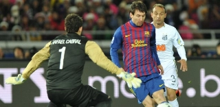 Platini diz que aplaudiu de pé Barça x Santos no Mundial de 2011