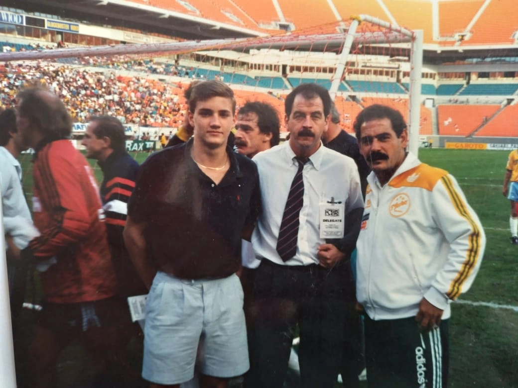 Na Copa Pelé, em Miami, em 1991. Brayle, Marcos Falopa e Rivellino. Foto: arquivo pessoal de Marcos Falopa