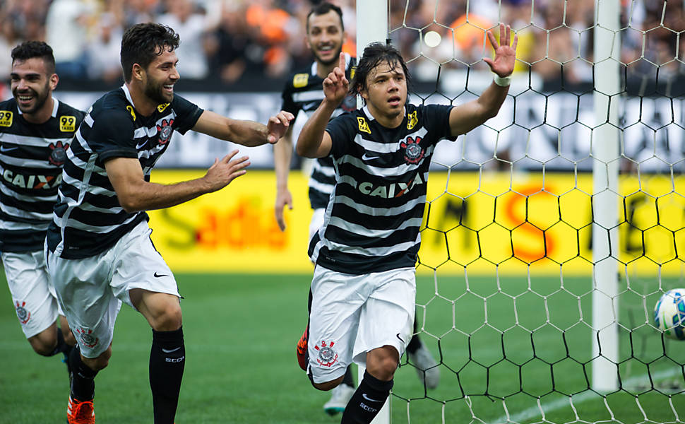 Em que ano o Corinthians meteu 6 a 1 no São Paulo?