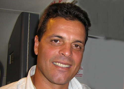 Paulinho McLaren - Ex-centroavante do Santos