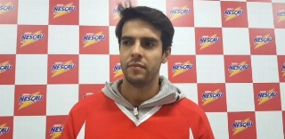 Kaká chega à Itália ainda sem saber a função que exercerá no Milan