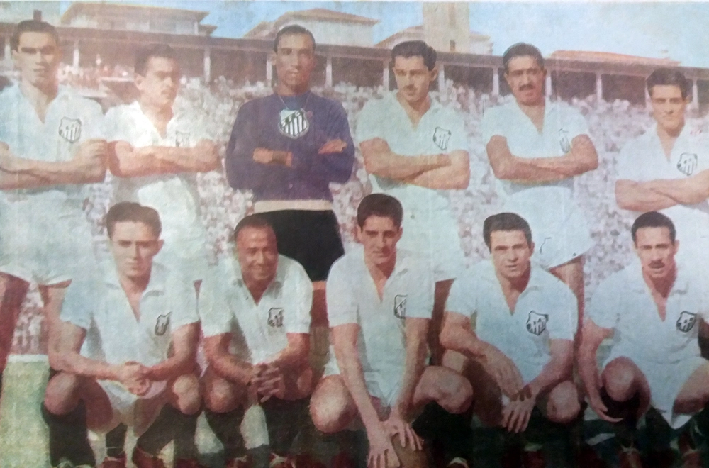 Santos em 1954. Em pé: Cássio, Zito, Manga, Formiga, Hélvio e Feijó. Agachados: Carlinhos, Válter Marciano, Álvaro, Vasconcelos e Tite.