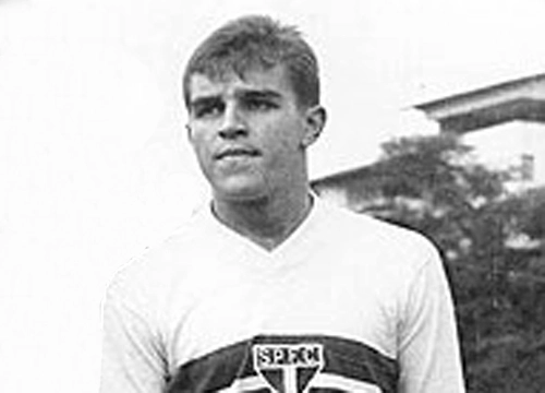 Penachio  - Ex-zagueiro-central do S&atilde;o Paulo