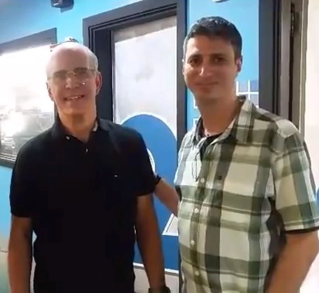 Mário Sérgio e Rogério Micheletti em 2016 na Rádio Estadão. Foto: arquivo pessoal de Rogério Micheletti