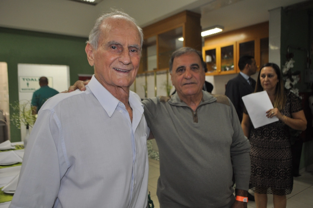 Furlan e Bentivegna em 26 de setembro de 2015, na festa de veteranos do Palmeiras, no restaurante do clube. Foto: Marcos Júnior/Portal TT