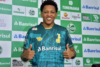 Volante Gustavo Bochecha foi contratado junto ao Botafogo. Foto: Divulgação / Juventude