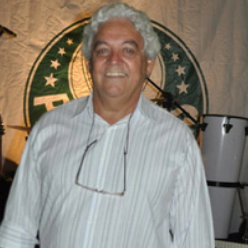 Polaco  - Ex-zagueiro do Palmeiras e Corinthians