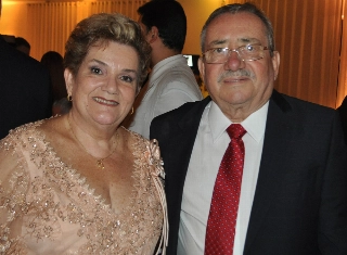 Teresinha e o marido durante a recepção, no Centro Cultural Português