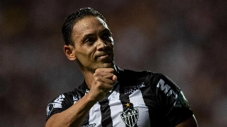 Ricardo Oliveira, durante partida entre Atlético-MG e Danubio