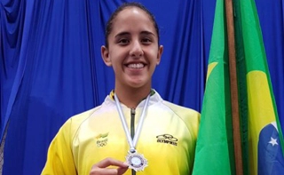 Brasileira é vice-campeã de sul-americano cadete de wrestling