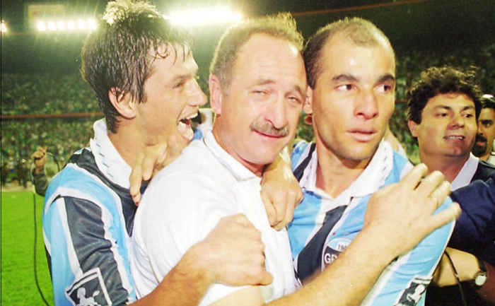 depois do Grêmio conquistar a Libertadores de 1995 diante do Atlético Nacional, da Colômbia. Crédito FSP - Moacyr Lopes Junior-30.ago.1995/Folhapress