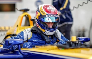 Suíço sofreu uma batida de Lucas di Grassi e precisou ser arrojado para ficar com o título. Foto: Renault e.dams