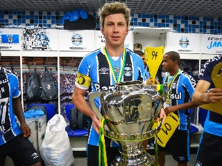 Gabriel Blos segue no clube gaúcho, agora fora dos gramados. Foto: Lucas Uebel