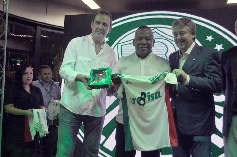 Em 26 de setembro de 2015, na festa de veteranos do Palmeiras, no restaurante do clube. Da esquerda para a direita: Roberto Silva, Reinaldo Lapão e Paulo Nobre. Foto: Marcos Júnior/Portal TT