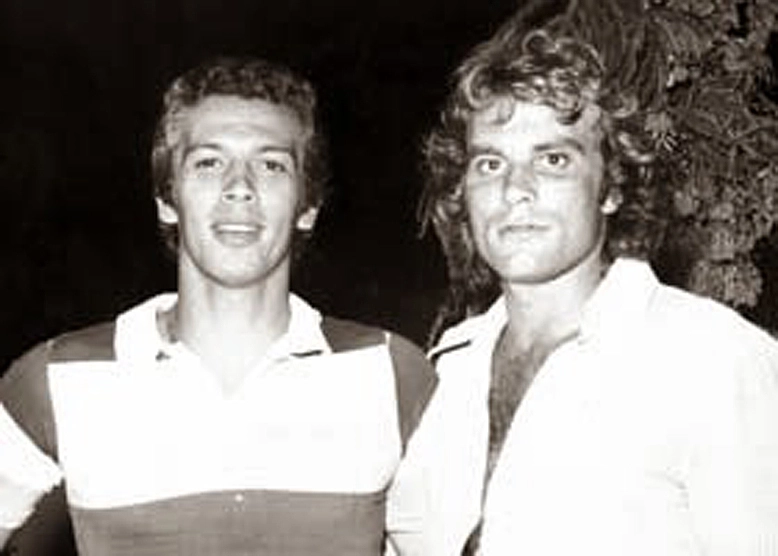 No início dos anos 80, os goleiros Leão e Luiz Antônio. Foto: http://atleticoxcruzeiroraridades.blogspot.com.br
