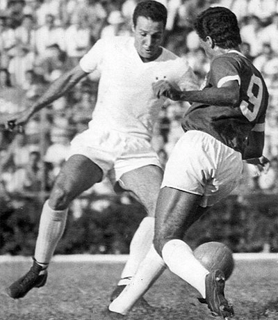 Procópio (de branco) contra César Maluco: um grande duelo dos anos 70