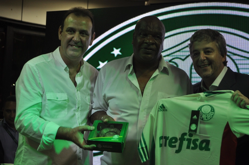 Em 26 de setembro de 2015, na festa de veteranos do Palmeiras, no restaurante do clube. Da esquerda para a direita: Roberto Silva, Silva e Paulo Nobre. Foto: Marcos Júnior/Portal TT