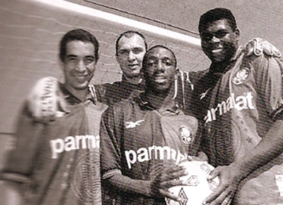 Lembrança de alguns craques inesquecíveis que passaram pelo Palmeiras na década de 1990. Da esquerda para direita estão Zinho, Velloso, Amaral e Cléber