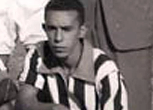 Zé Pequeno  - Ex-ponta-esquerda de Muzambinho