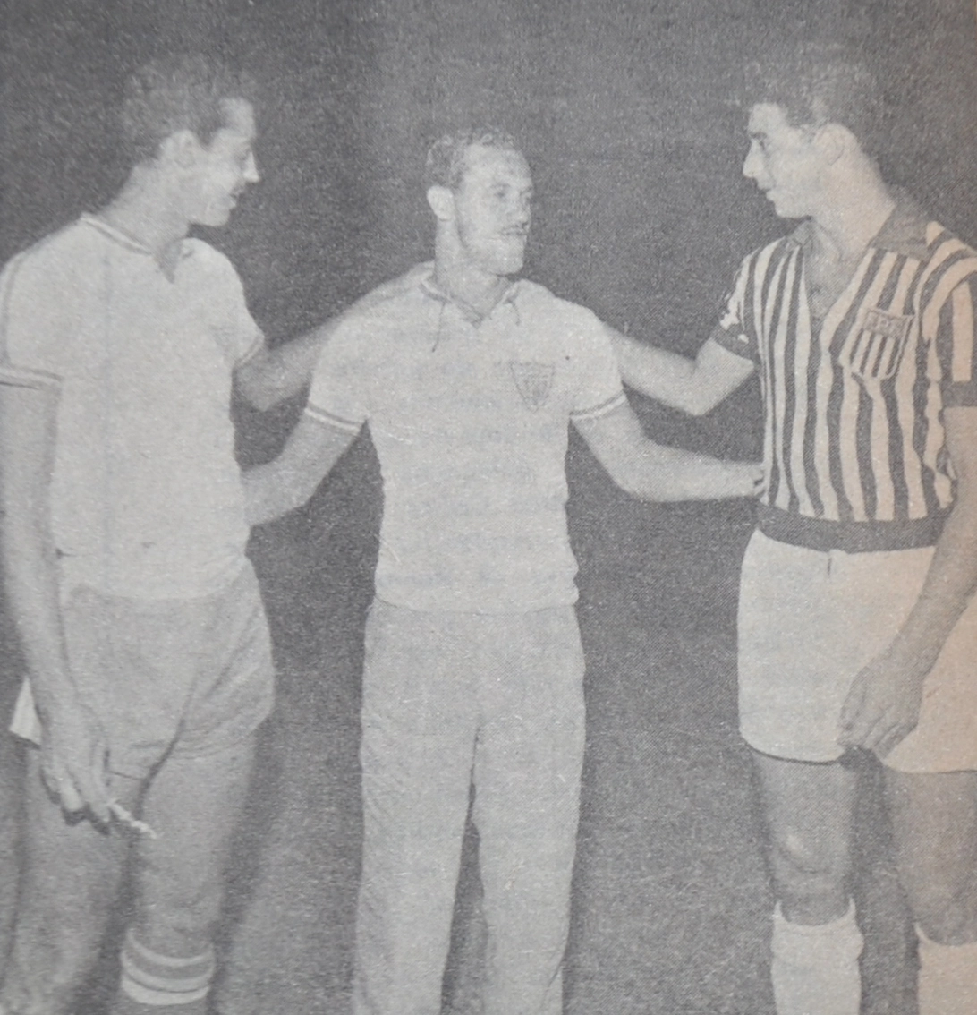 Ademir de Menezes e Mauro Ramos de Oliveira na revista Manchete Esportiva em fevereiro de 1957. Imagem: reprodução da revista Manchete Esportiva