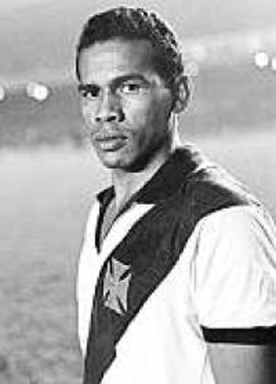 Pelo Vasco, nos anos 60, antes de jogo do Cruzmaltino no Maracanã. Foto: netvasco.com.br