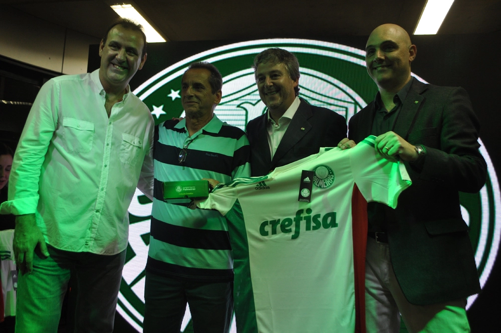 Em 26 de setembro de 2015, na festa de veteranos do Palmeiras, no restaurante do clube. Da esquerda para a direita: Roberto Silva, Ronaldo,  Paulo Nobre e Maurício Galiotte. Foto: Marcos Júnior/Portal TT