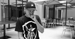 Ele foi craque no Botafogo nas décadas de 70 e 80. Hoje, seu adversário é o alcoolismo
