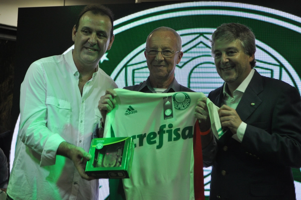 Em 26 de setembro de 2015, na festa de veteranos do Palmeiras, no restaurante do clube. Da esquerda para a direita: Roberto Silva, Pingo e Paulo Nobre. Foto: Marcos Júnior/Portal TT