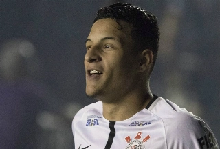 Arana vira baixa corintiana por até 5 semanas; Balbuena para por 15 dias