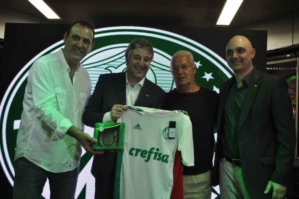 Em 26 de setembro de 2015, na festa de veteranos do Palmeiras, no restaurante do clube. Roberto Silva, Paulo Nobre, Júlio Amaral eMaurício Galiotte. Foto: Marcos Júnior/Portal TT