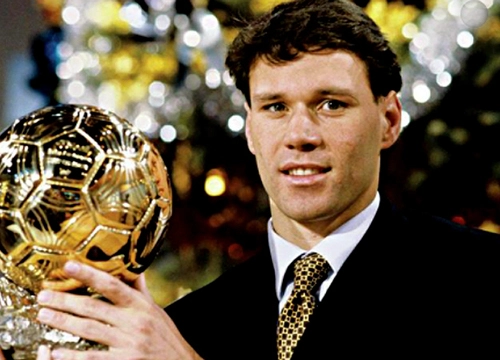 Van Basten  - Ex-centroavante do Ajax, do Milan e da Seleção Holandesa