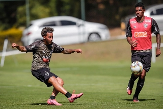 O lateral-direito Guga participou de atividade na Cidade do Galo. Foto: Divulgação / CAM